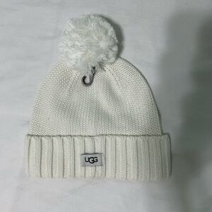 UGG BEANIE